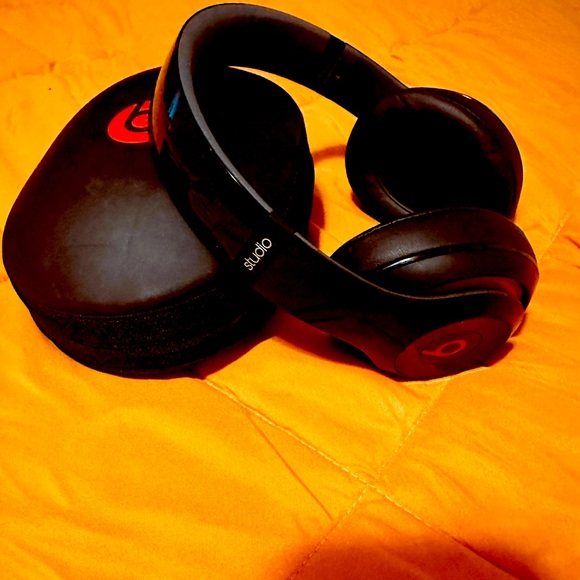 BEATS BY DRE CORD STUDIOS